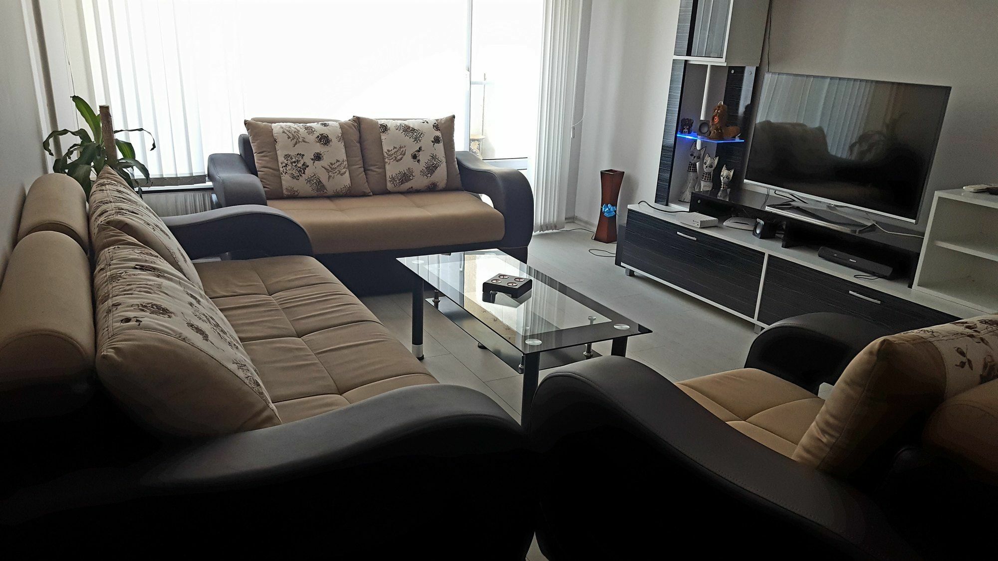 Modern Home Apartment Airport Софія Екстер'єр фото